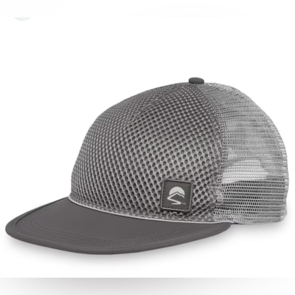 NWOT Sunday Afternoons Vantage Point Trucker Hat